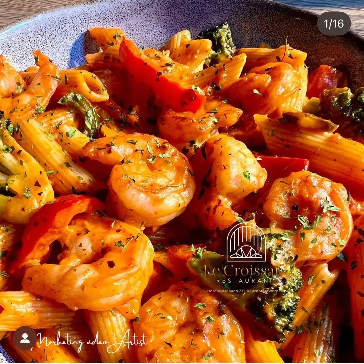 Penne met scampi en verse kruiden